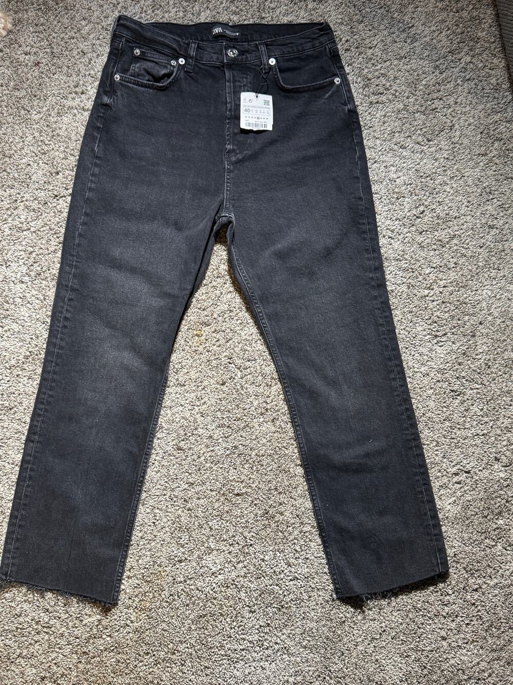 NWT Zara Black High Rise Straight Leg Jeans Raw Hem Size 8